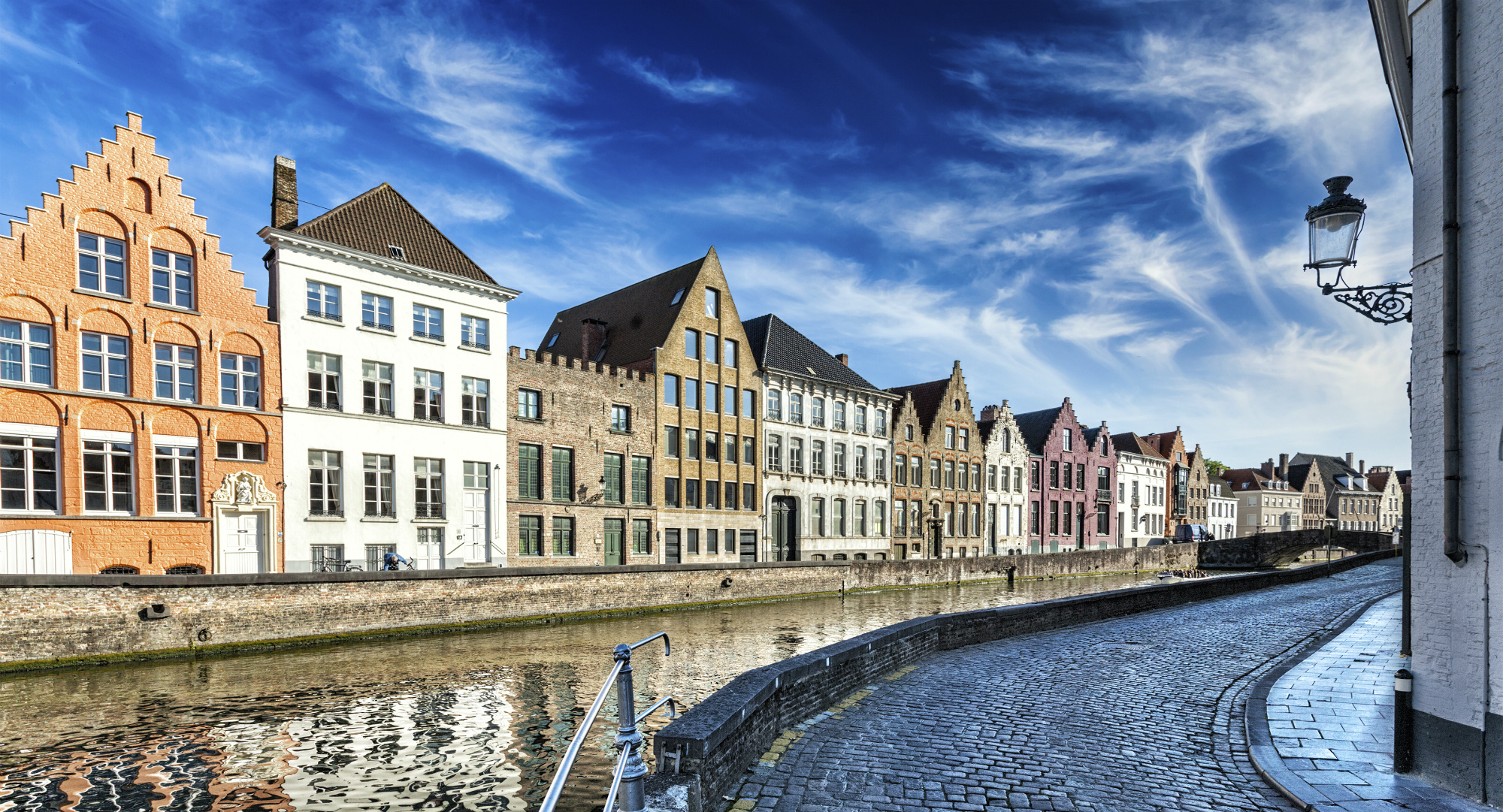 Escapada a Bruselas y Brujas: vuelos, hotel con desayuno incluido y más